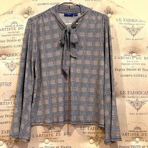 Apt. 9 front tie blouse with bell sleeves Size M